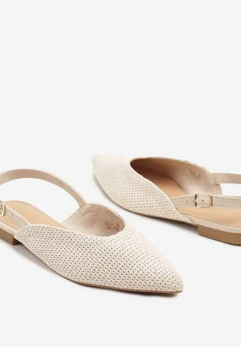 Jasnobeżowe Sandały na Płaskiej Podeszwie Typu Slingback z Ażurową Cholewką Florabia
