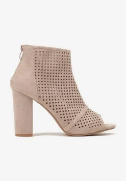 Jasnobeżowe Sandały Vices na Słupku z Ażurową Cholewką Felilina