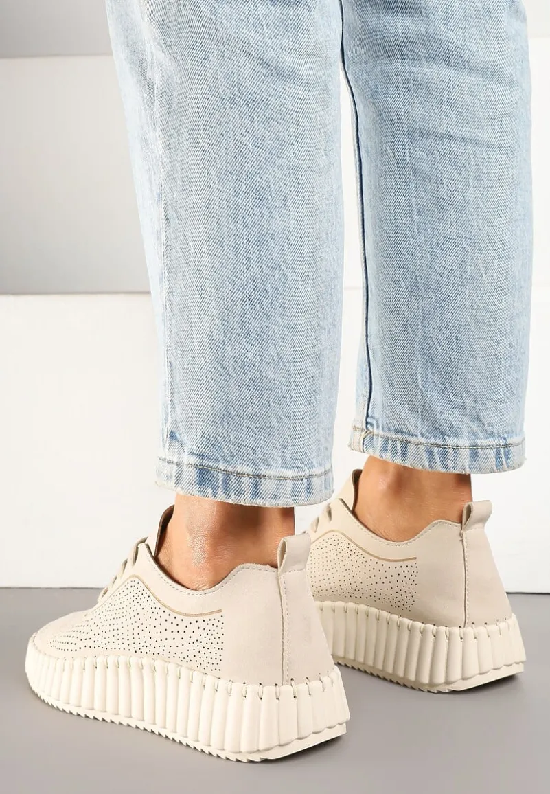 Jasnobeżowe Sneakersy na Tłoczonej Platformie z Ażurową Cholewką Ronfira