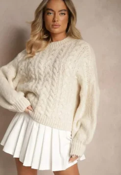 Jasnobeżowy Sweter z Wełną o Eleganckim Warkoczowym Splotem Makkaria