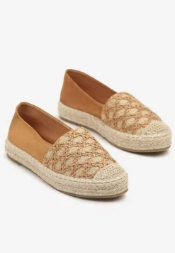 Jasnobrązowe Espadryle Ozdobione Plecionką i Geometrycznym Motywem Sdivoria