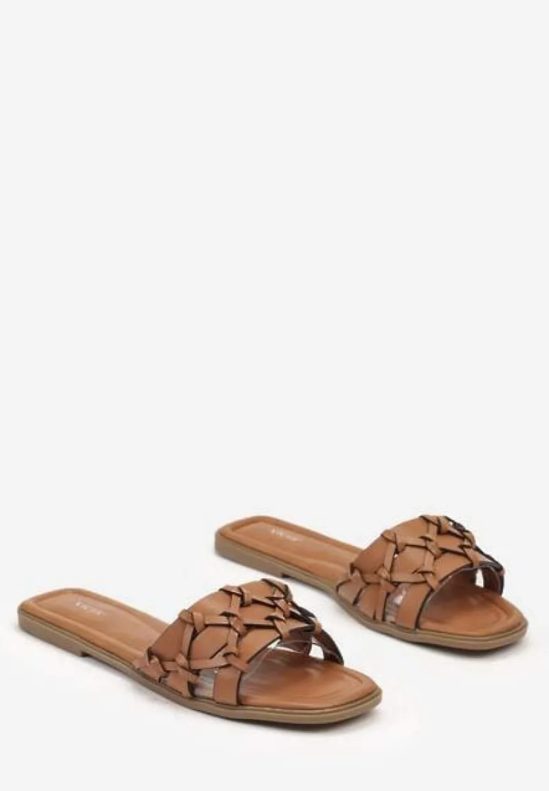 Jasnobrązowe Klapki na Płaskiej Podeszwie z Przeplatanymi Paskami Teriwes