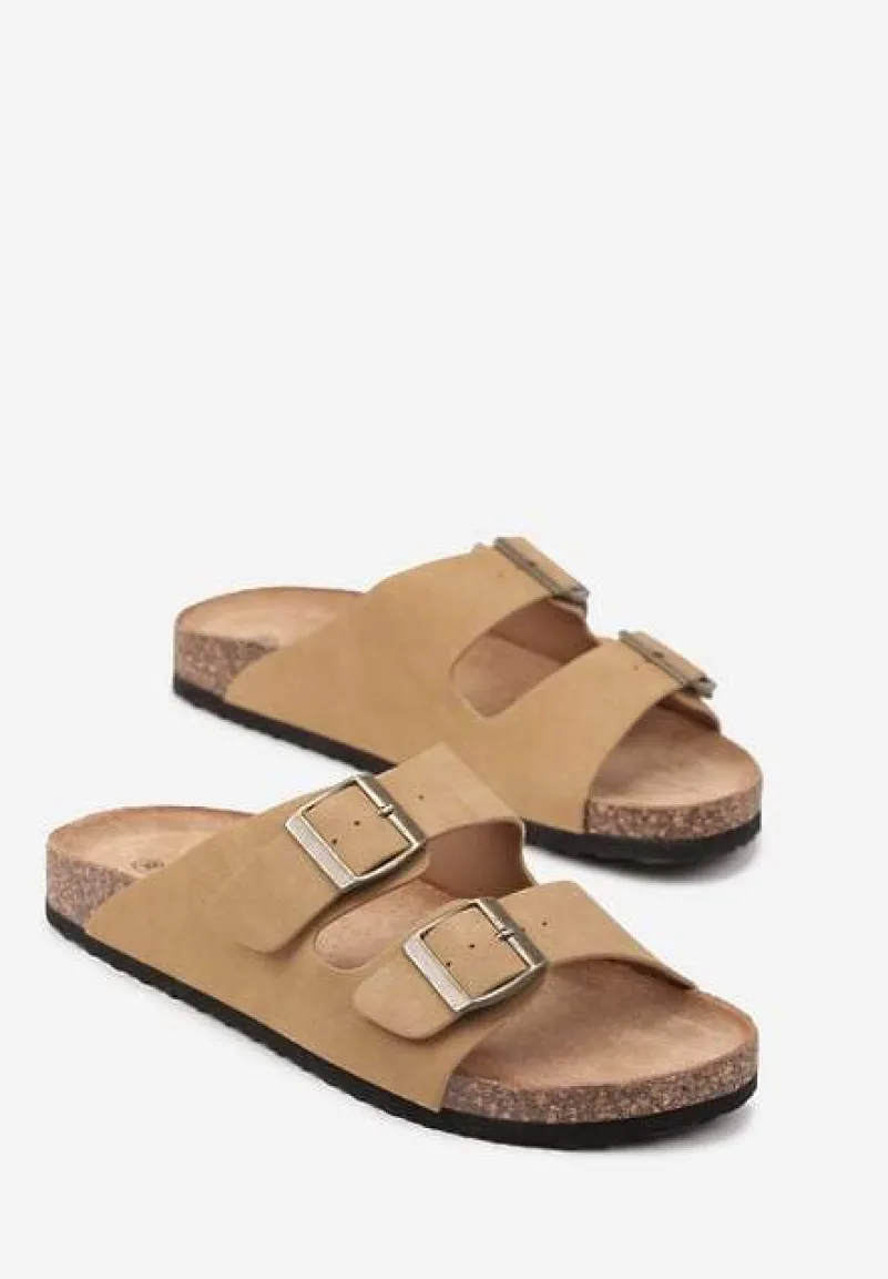 Jasnobrązowe Klapki na Platformie z Korka Ozdobione Klamrą Banoletia