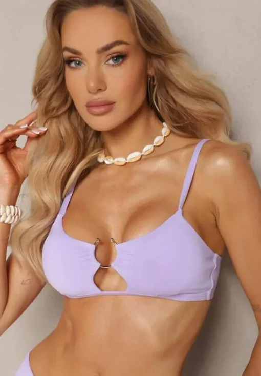 Jasnofioletowe Bikini Nieodpinany Biustonosz z Usztywnianymi Miseczkami i Klamerką przy Dekolcie na Regulowanych Ramiączkach Majtki z Elastyczną Gumką w Pasie Kiaramarie