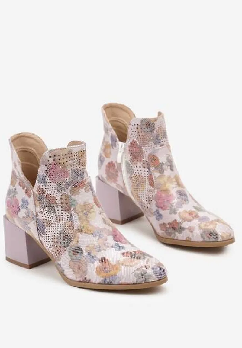 Jasnofioletowe Botki na Obcasie ze Skórzaną Wkładką Ozdobione Printem i Perforacją Blorena