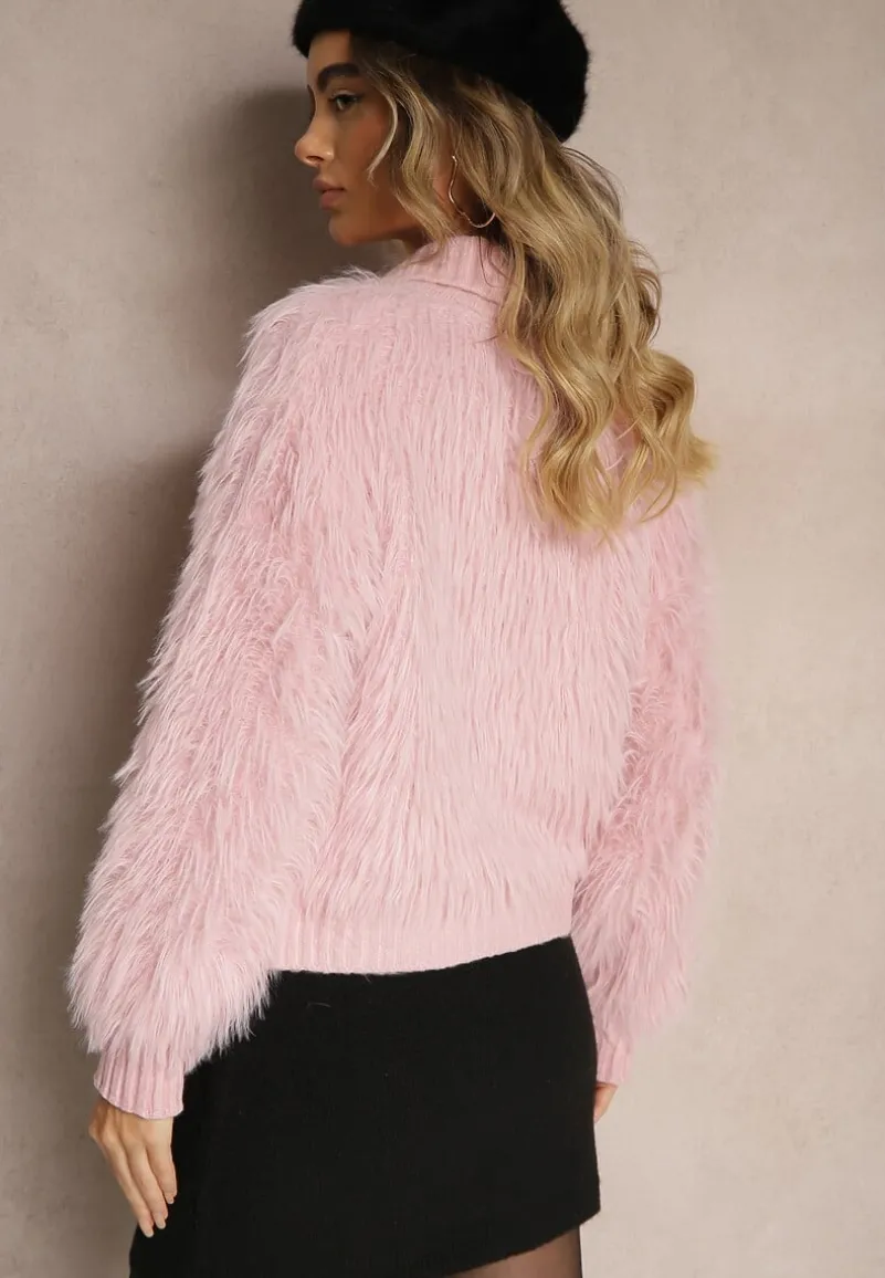 Jasnofioletowy Kardigan z Wełną Zapinany na Ozdobne Guziki ze Stójką i Puszystą Fakturą Zinavia