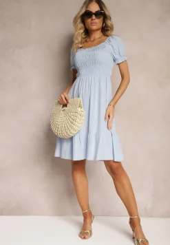 Jasnoniebieska Bawełniana Sukienka o Rozkloszowanym Kroju z Gumką przy Dekolcie Moridia