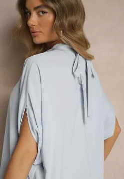 Jasnoniebieska Bluzka o Kroju Nietoperza z Wiązaniem Rinwenna