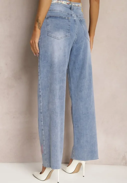 Jasnoniebieskie Bawełniane Jeansy High Waist o Szerokim Kroju z Paskiem i Haftami Kelisaria