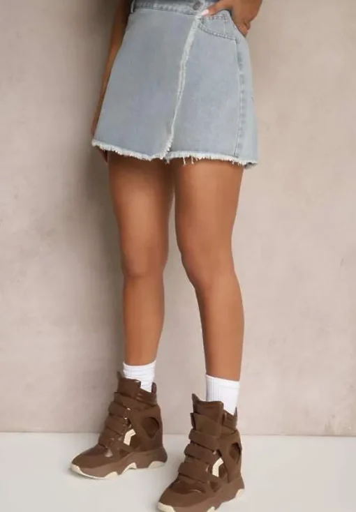 Jasnoniebieskie Bawełniane Jeansowe Spódnico-Spodenki High Waist o Asymetrycznym Kroju Alwiwi