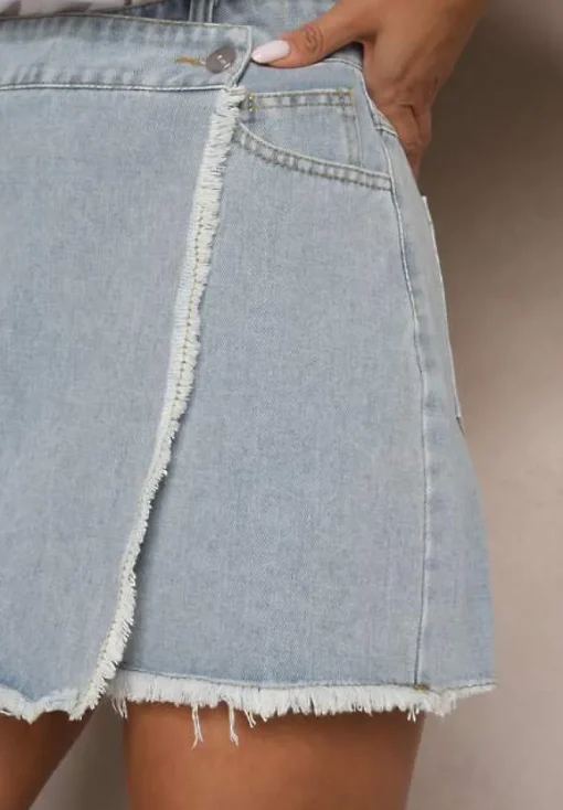 Jasnoniebieskie Bawełniane Jeansowe Spódnico-Spodenki High Waist o Asymetrycznym Kroju Alwiwi