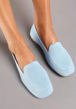 Jasnoniebieskie Casualowe Mokasyny na Płaskiej Podeszwie Ozdobione Perforacją Klanesha