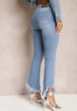 Jasnoniebieskie Jeansy o Fasonie Dzwonów z Postrzępioną Krawędzią Evetia
