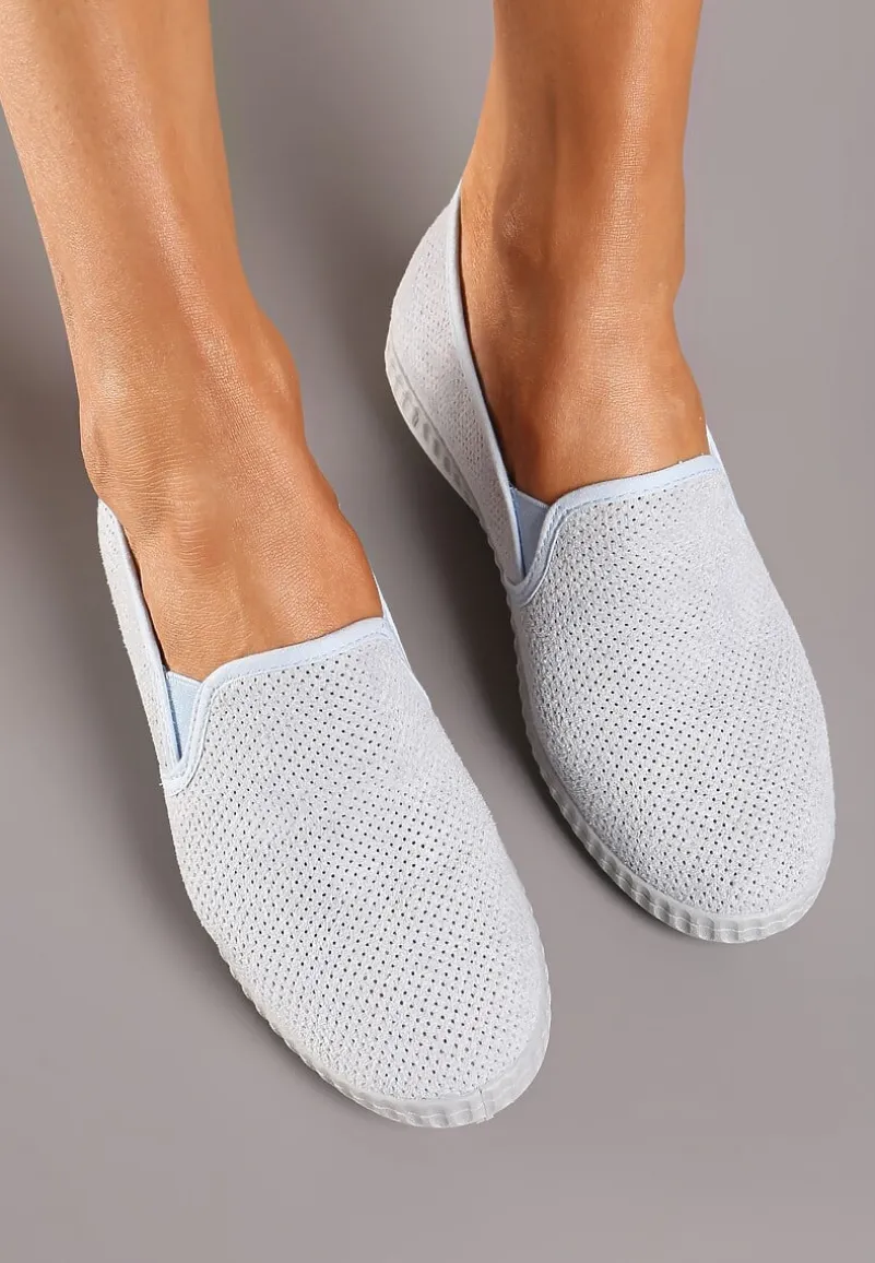 Jasnoniebieskie Tenisówki Wsuwane Zdobione Perforacją Moaxella