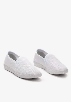 Jasnoniebieskie Tenisówki Wsuwane Zdobione Perforacją Moaxella