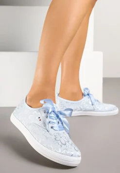 Jasnoniebieskie Tenisówki Wiązane Wstążką Zdobione Tłoczeniem w Kwiaty Palesiela
