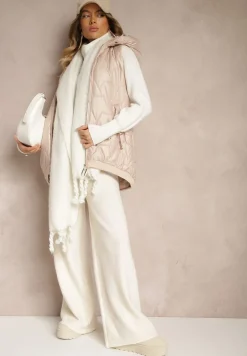 Jasnoróżowa Kamizelka z Kapturem Ozdobiona Wstawką z Ekoskóry i Pikowaniem Terithasa