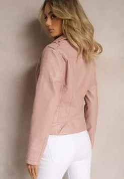 Jasnoróżowa Kurtka o Fasonie Ramoneski z Ekoskóry Ozdobiona Przeszyciami z Asymetrycznym Zapięciem Sativana