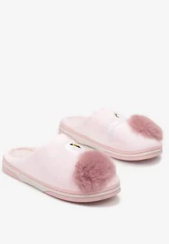 Jasnoróżowe Kapcie na Płaskiej Podeszwie z Pomponem i Haftem Xamela
