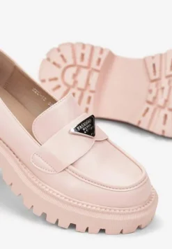 Jasnoróżowe Mokasyny na Grubej Podeszwie z Ozdobną Klamerką Silensa
