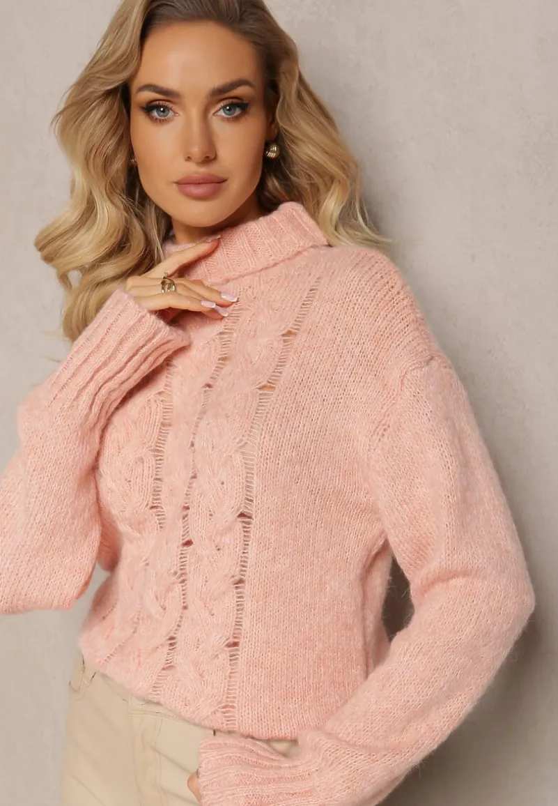 Jasnoróżowy Golf Wełniany z Warkoczykowym Splotem Emunsja