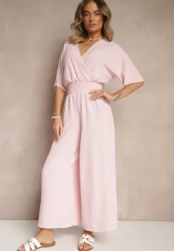 Jasnoróżowy Taliowany Kombinezon z Zakładkowym Dekoltem i Gumką w Pasie Vimalynna