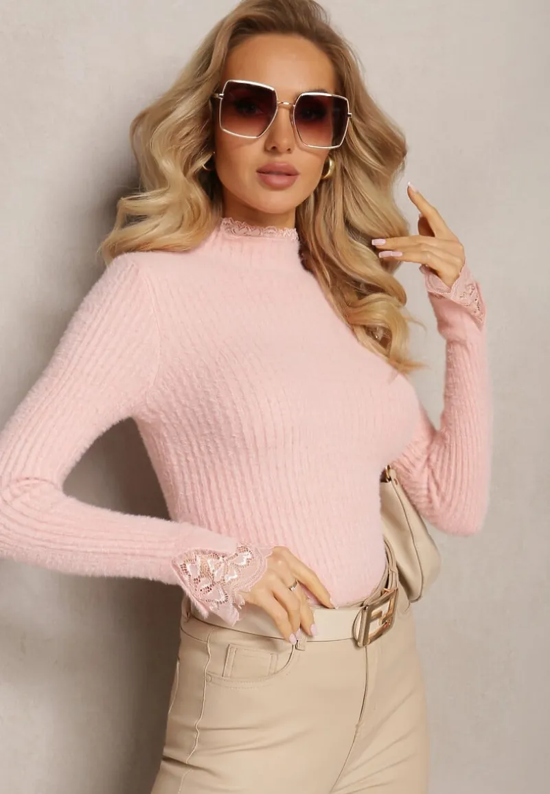 Jasnoróżowy Wełniany Golf z Elastycznej Dzianiny Starbana