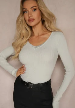 Jasnoszary Sweter z Prążkowanego Materiału z Cyrkoniami Irilis