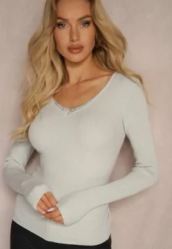 Jasnoszary Sweter z Prążkowanego Materiału z Cyrkoniami Irilis