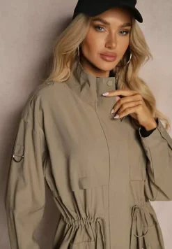 Jasnozielona Kurtka Parka z Dodatkiem Bawełny Wykończona Troczkami Zapinana na Napy Velona