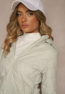 Jasnozielona Kurtka z Zaznaczoną Talią i Kapturem w Ozdobne Pikowanie Afla