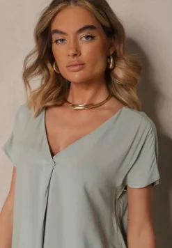 Jasnozielona Nietoperzowa Bluzka z Wiskozy Zdobiona Zakładką Paslitia