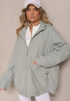 Jasnozielona Pudełkowa Kurtka o Kroju Parki ze Ściągaczem i Kapturem Sesailis