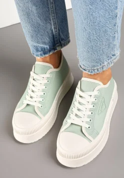 Jasnozielone Trampki na Podwójnej Podeszwie z Ozdobnym Znaczkiem na Cholewce Alivrelia