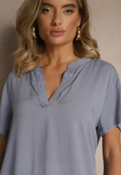 Niebieska Bluzka z Wiskozy z Dekoltem w Serek Savelae