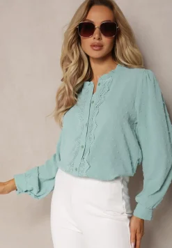 Niebieska Koszula z Wiskozy Ozdobiona Koronką i Falbanką w Postaci Stójki Nesaviki