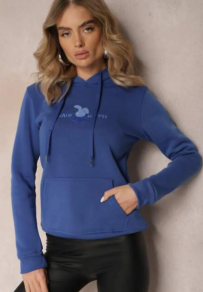 Niebieska Ocieplona Bluza z Kapturem Ozdobiona Naszywką i Napisem Eirellia