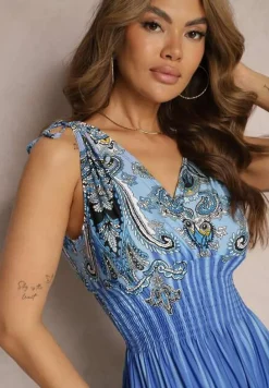 Niebieska Rozkloszowana Sukienka z Trójkątnym Dekoltem i Ściągaczami w Ramionach Aneapmia