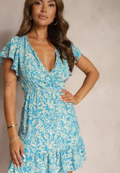 Niebieska Sukienka z Bawełny o Rozkloszowanym Kroju Ozdobiona Falbanami i Gumką w Talii Neliaura