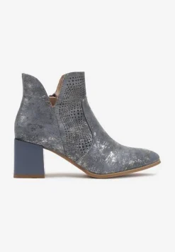 Niebieskie Ażurowe Botki na Słupku Ozdobione Wycięciem Ilinalla