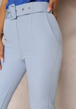Niebieskie Dopasowane Spodnie Garniturowe High Waist z Paskiem w Talii Ozdobionym Klamrą Binah