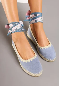 Niebieskie Espadryle ze Wzorzystym Wiązaniem Przy Kostce Zdobione Plecionką Lortevia