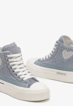 Niebieskie Futerkowe Trampki na Platformie z Ozdobną Naszywką w Kształcie Serca Aelinna