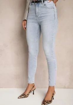 Niebieskie Jeansy o Kroju Slim High Waist Zdobione Haftem w Kształcie Serca Araniah