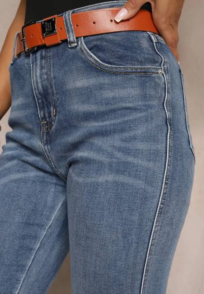 Niebieskie Jeansy z Bawełną Ozdobione Paskiem Przetarciami i Wywiniętymi Nogawkami Rilonne