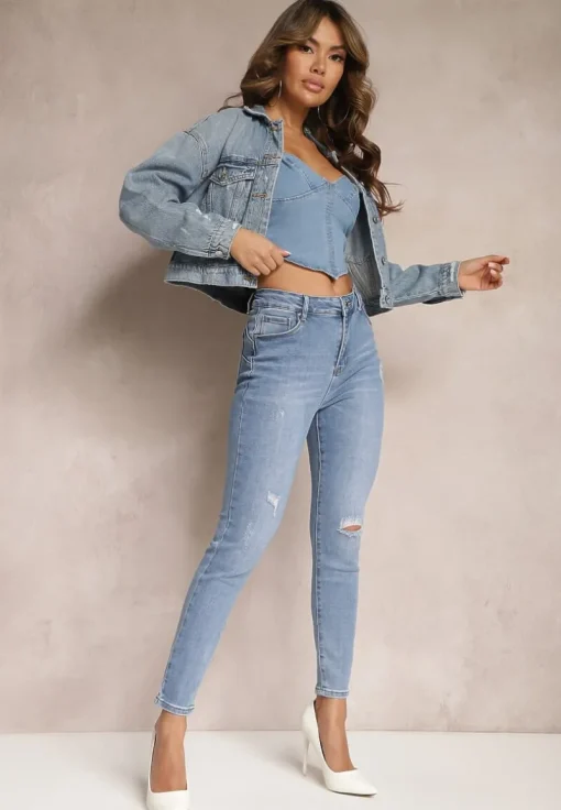 Niebieskie Jeansy z Dziurami i Przetarciami o Fasonie Skinny Klifana