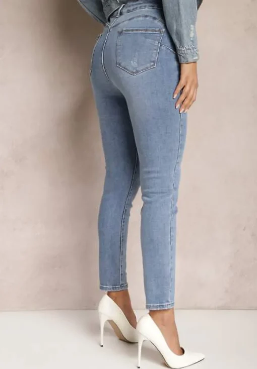 Niebieskie Jeansy z Dziurami i Przetarciami o Fasonie Skinny Klifana