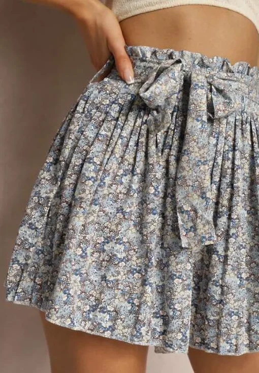 Niebieskie Plisowane Szorty High Waist z Szerokimi Nogawkami z Paskiem i Gumką w Talii Derefia