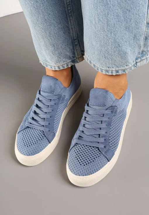 Niebieskie Siateczkowe Sneakersy Ozdobione Metaliczną Nicią Nimiarene