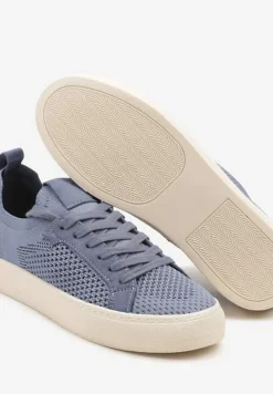 Niebieskie Siateczkowe Sneakersy Ozdobione Metaliczną Nicią Nimiarene